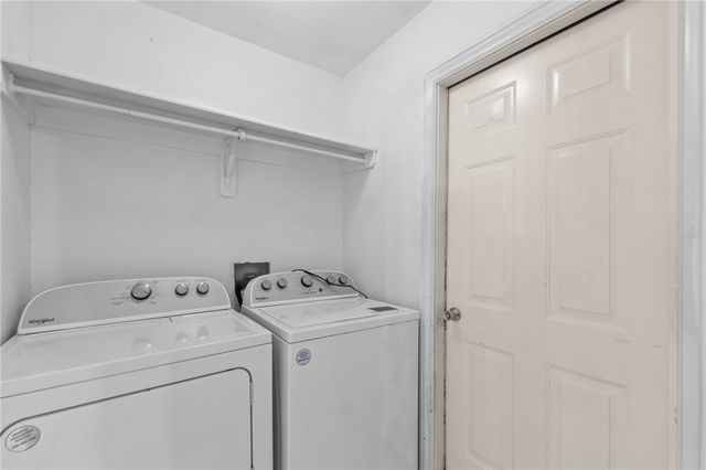 2400 SW Choctaw Street, Bentonville, AR 72712