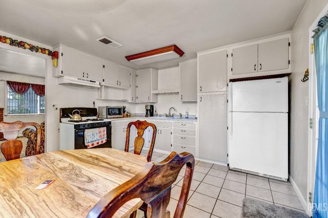 2824 Steensen Street, Lake Isabella, CA 93240