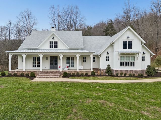 4388 Stenberg Rd, Whites Creek, TN 37189