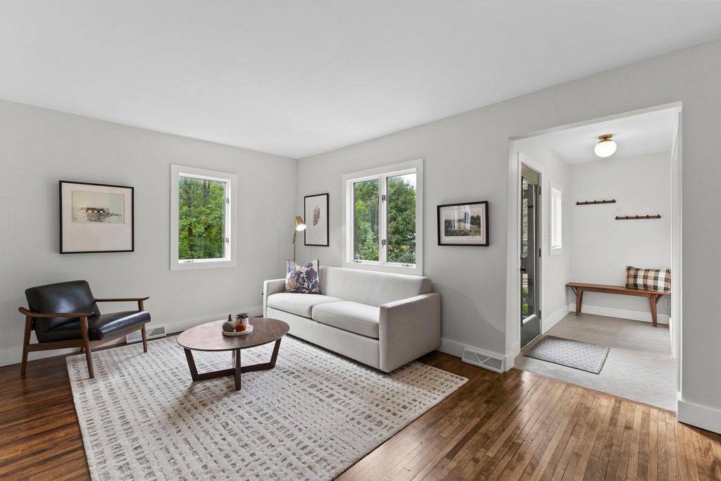 2334 Doswell Avenue, Saint Paul, MN 55108 — photo 4