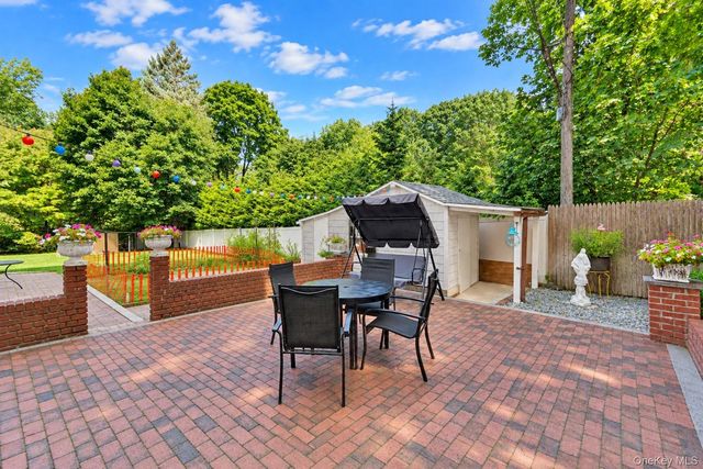 164 Landing Road, Glen Cove, NY 11542