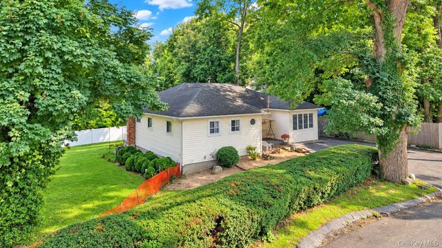 164 Landing Road, Glen Cove, NY 11542