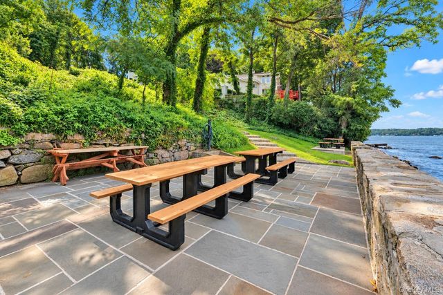 164 Landing Road, Glen Cove, NY 11542