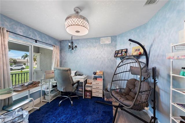 2633 32nd ST, Cape Coral, FL 33914
