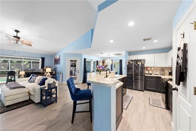 2633 32nd ST, Cape Coral, FL 33914