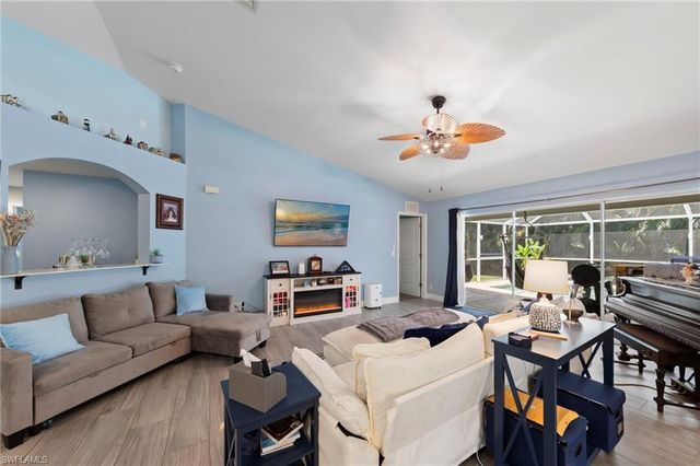 2633 32nd ST, Cape Coral, FL 33914