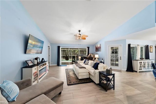 2633 32nd ST, Cape Coral, FL 33914