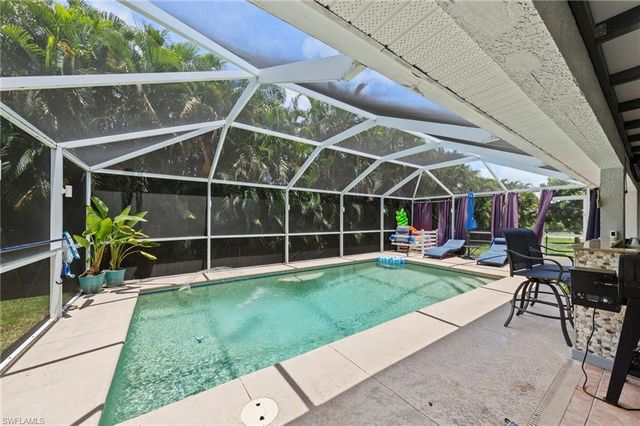 2633 32nd ST, Cape Coral, FL 33914