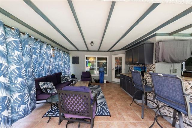 2633 32nd ST, Cape Coral, FL 33914