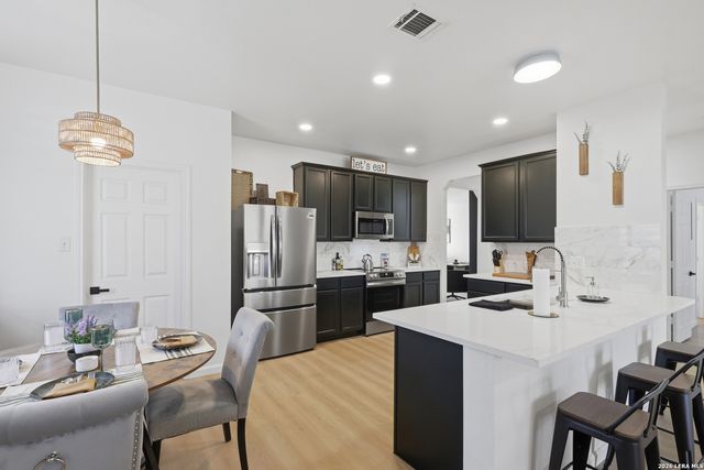 16210 Raceway Downs, Selma, TX 78154