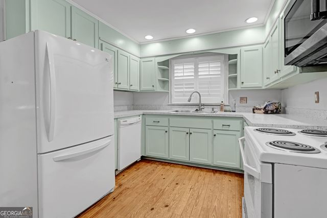 1077 Helen Street, Morrow, GA 30260