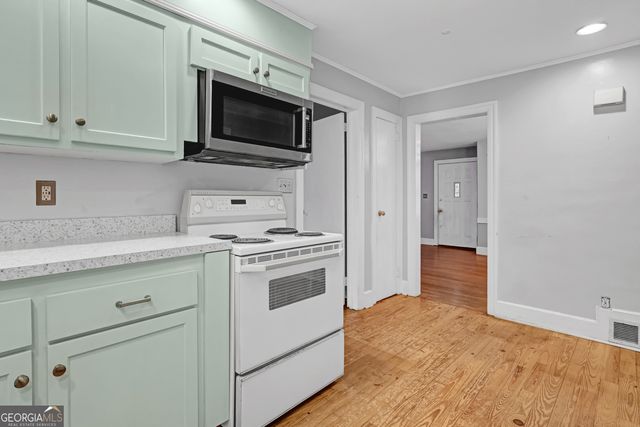 1077 Helen Street, Morrow, GA 30260