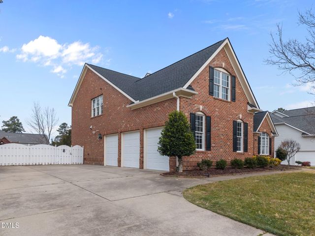 10712 Round Brook Circle, Raleigh, NC 27617