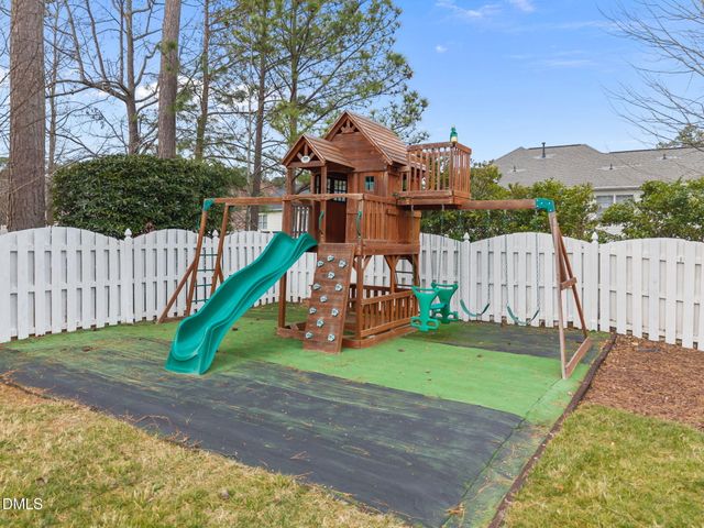 10712 Round Brook Circle, Raleigh, NC 27617