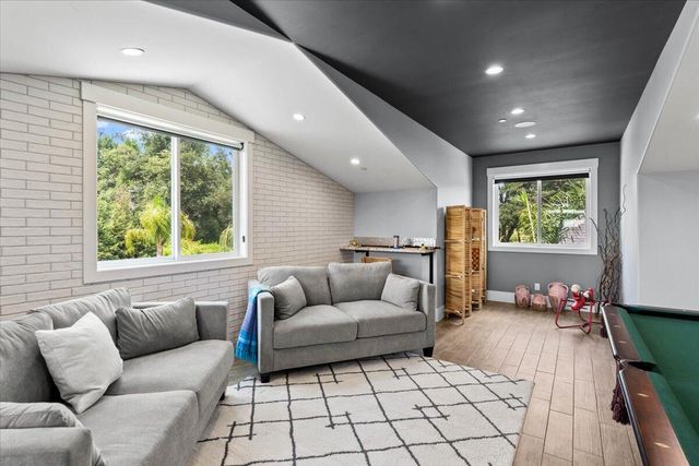 19580 Mockingbird Lane, Redding, CA 96002