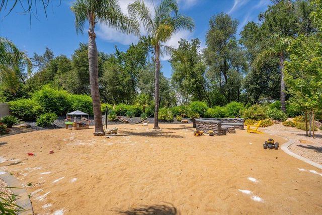 19580 Mockingbird Lane, Redding, CA 96002