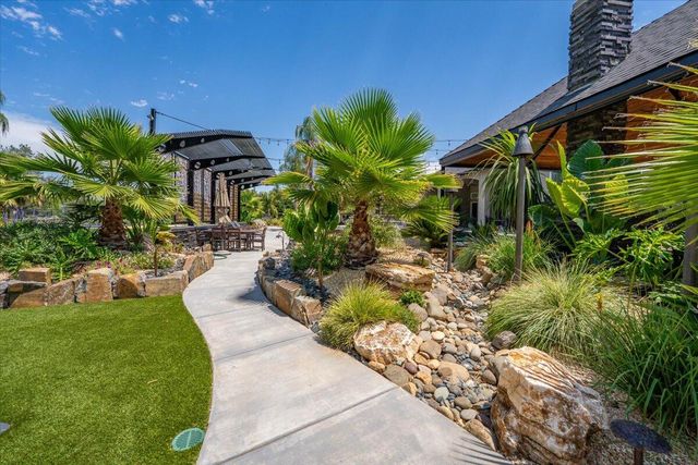 19580 Mockingbird Lane, Redding, CA 96002