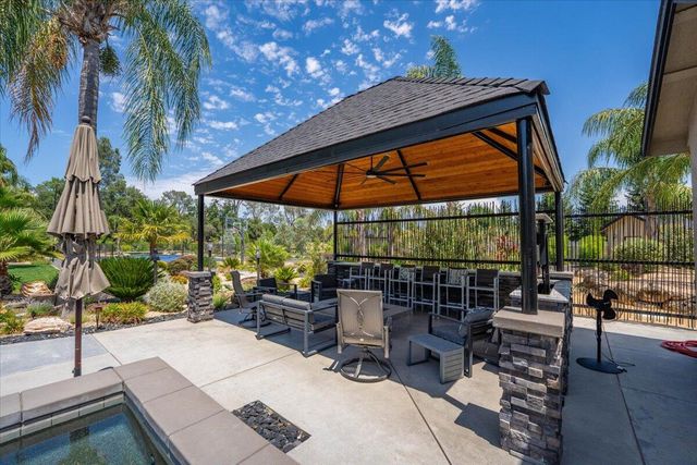 19580 Mockingbird Lane, Redding, CA 96002