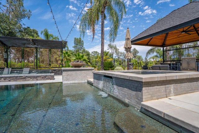19580 Mockingbird Lane, Redding, CA 96002