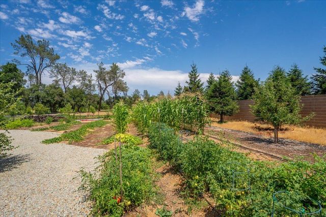 19580 Mockingbird Lane, Redding, CA 96002