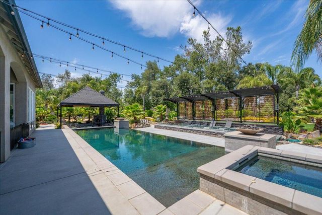 19580 Mockingbird Lane, Redding, CA 96002
