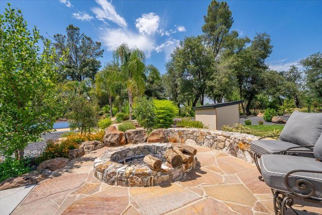 19580 Mockingbird Lane, Redding, CA 96002