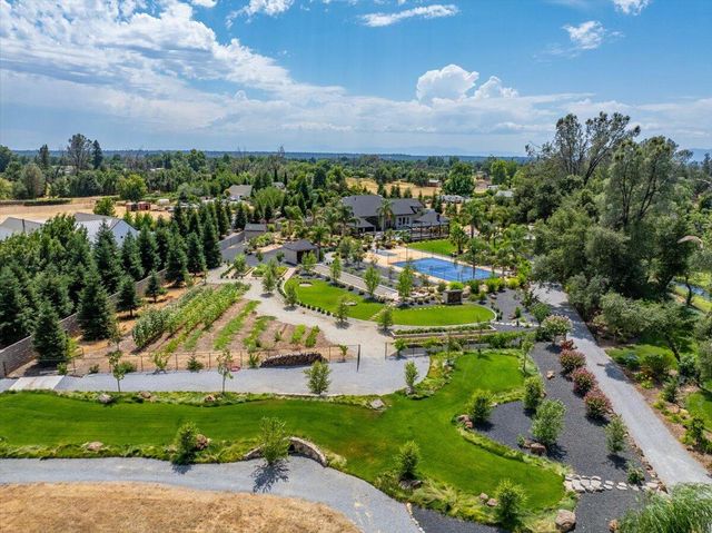 19580 Mockingbird Lane, Redding, CA 96002