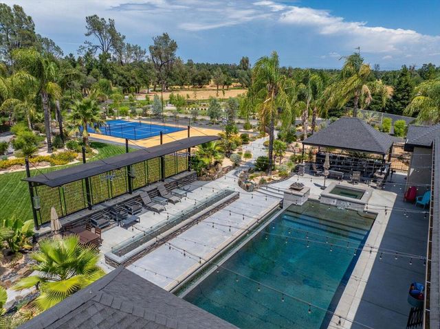 19580 Mockingbird Lane, Redding, CA 96002