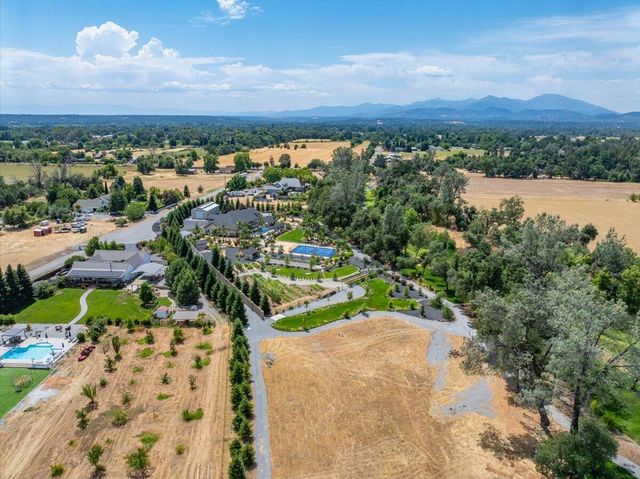 19580 Mockingbird Lane, Redding, CA 96002