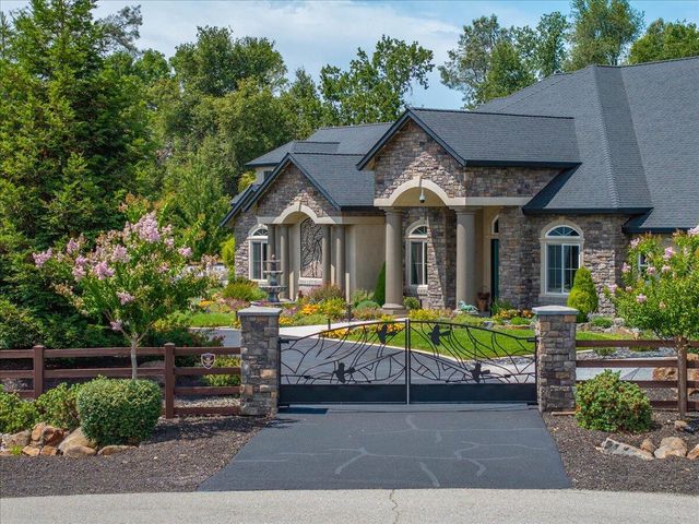 19580 Mockingbird Lane, Redding, CA 96002