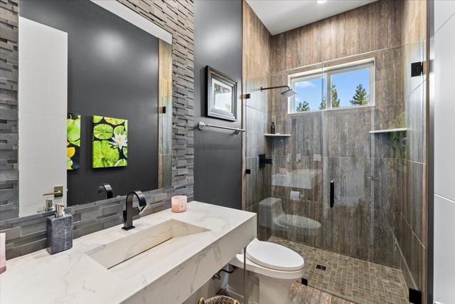 19580 Mockingbird Lane, Redding, CA 96002