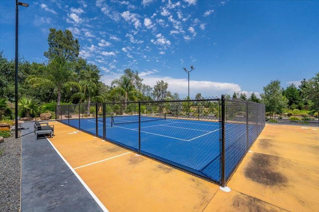 19580 Mockingbird Lane, Redding, CA 96002