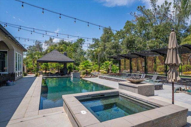 19580 Mockingbird Lane, Redding, CA 96002
