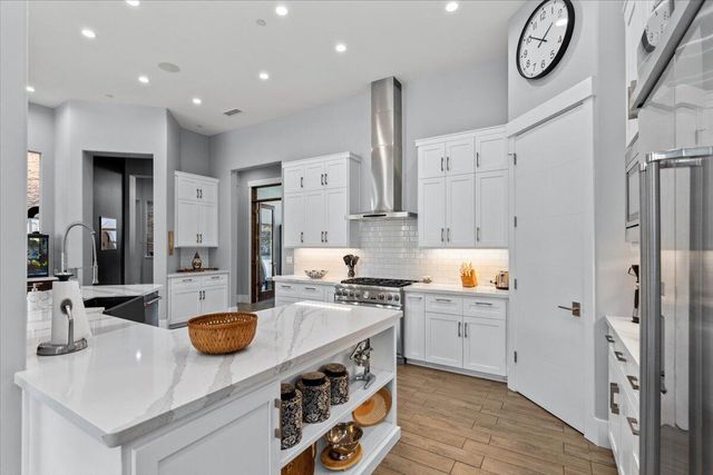 19580 Mockingbird Lane, Redding, CA 96002