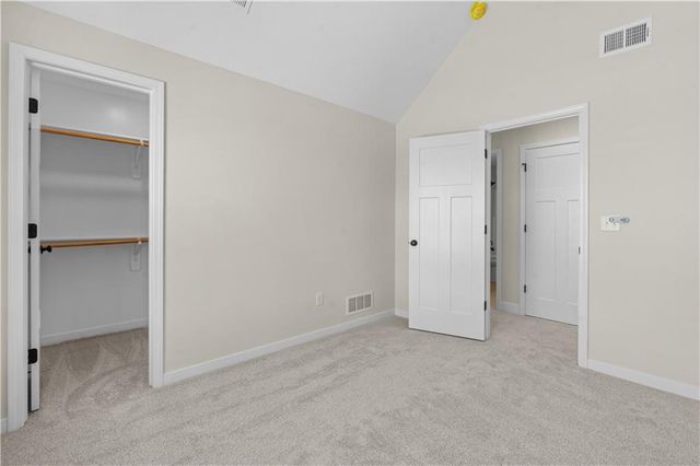 1969 Longview Drive, Liberty, MO 64068