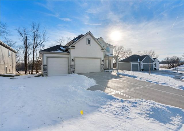 1969 Longview Drive, Liberty, MO 64068