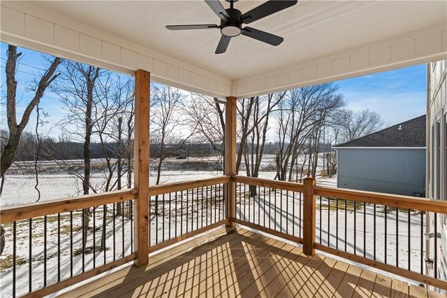 1969 Longview Drive, Liberty, MO 64068