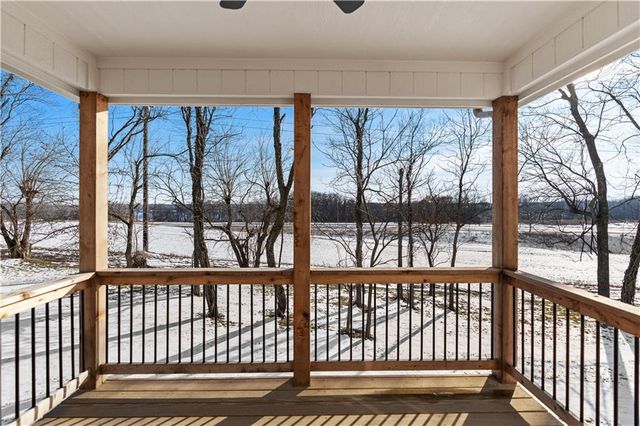 1969 Longview Drive, Liberty, MO 64068