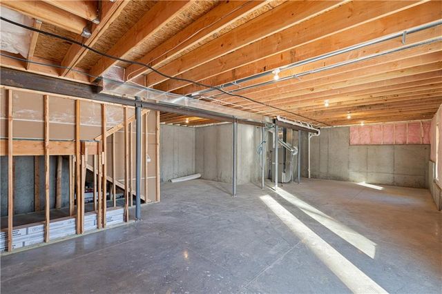 1969 Longview Drive, Liberty, MO 64068