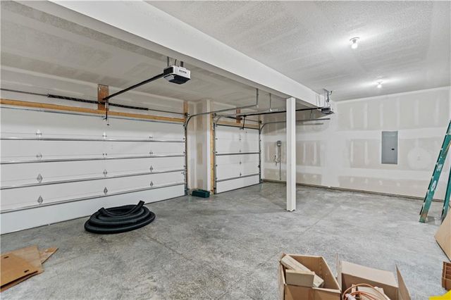 1969 Longview Drive, Liberty, MO 64068