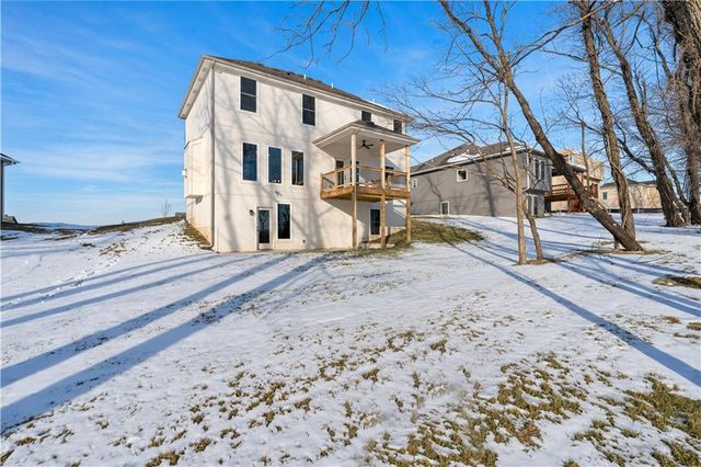 1969 Longview Drive, Liberty, MO 64068