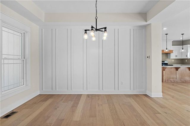 1969 Longview Drive, Liberty, MO 64068