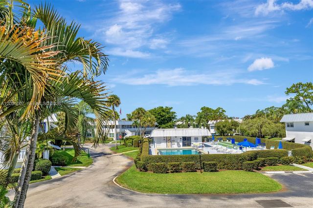 2929 SE Ocean Boulevard F6, Stuart, FL 34996
