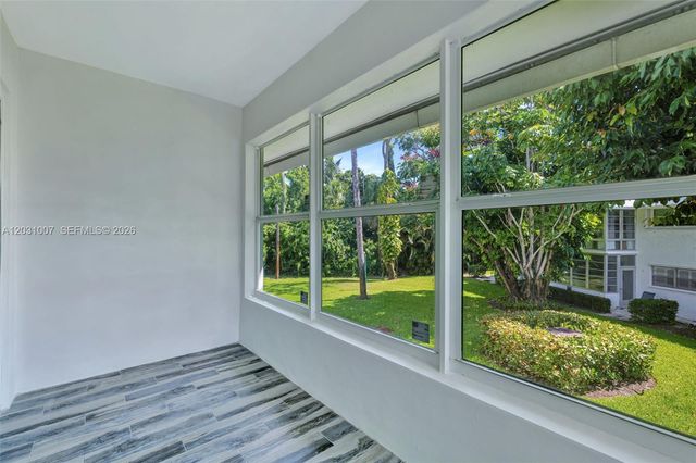 2929 SE Ocean Boulevard F6, Stuart, FL 34996