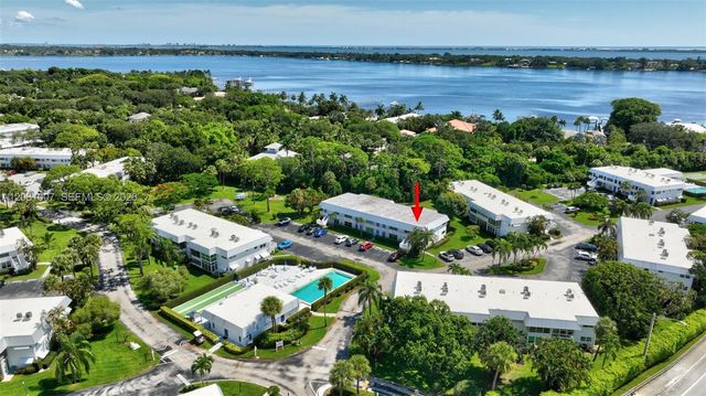 2929 SE Ocean Boulevard F6, Stuart, FL 34996