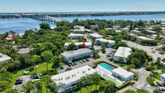 2929 SE Ocean Boulevard F6, Stuart, FL 34996