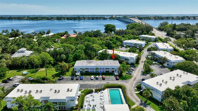 2929 SE Ocean Boulevard F6, Stuart, FL 34996