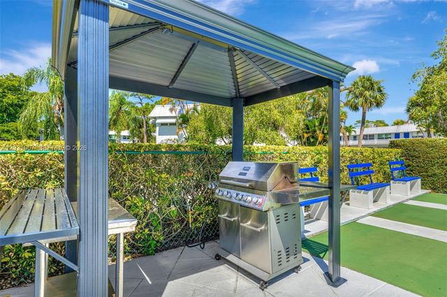 2929 SE Ocean Boulevard F6, Stuart, FL 34996