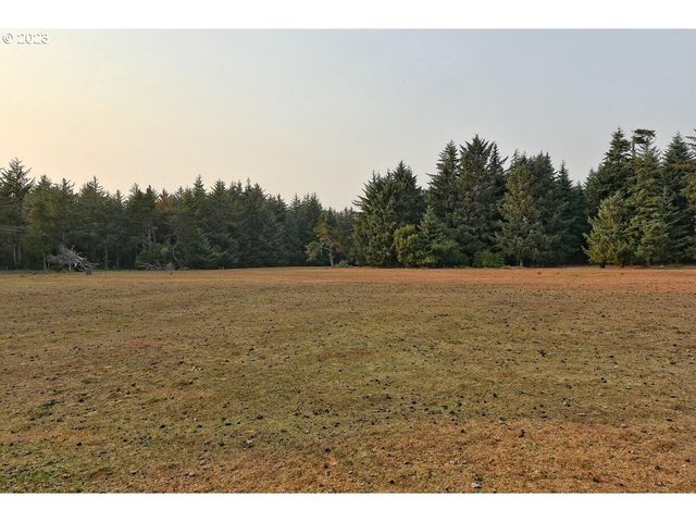 47458 Hwy 101, Langlois, OR 97450