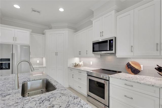 6505 Dominica DR 201, Naples, FL 34113
